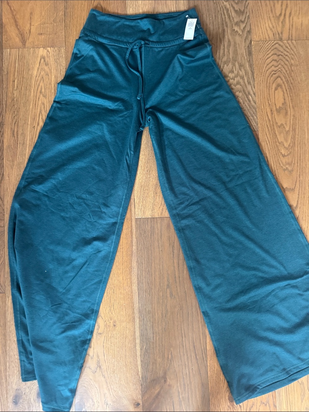 Old Navy women’s Teal Wide-Leg Joggers